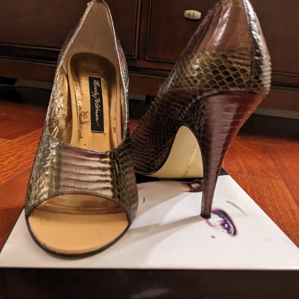 Beverly Feldman open toe shoes